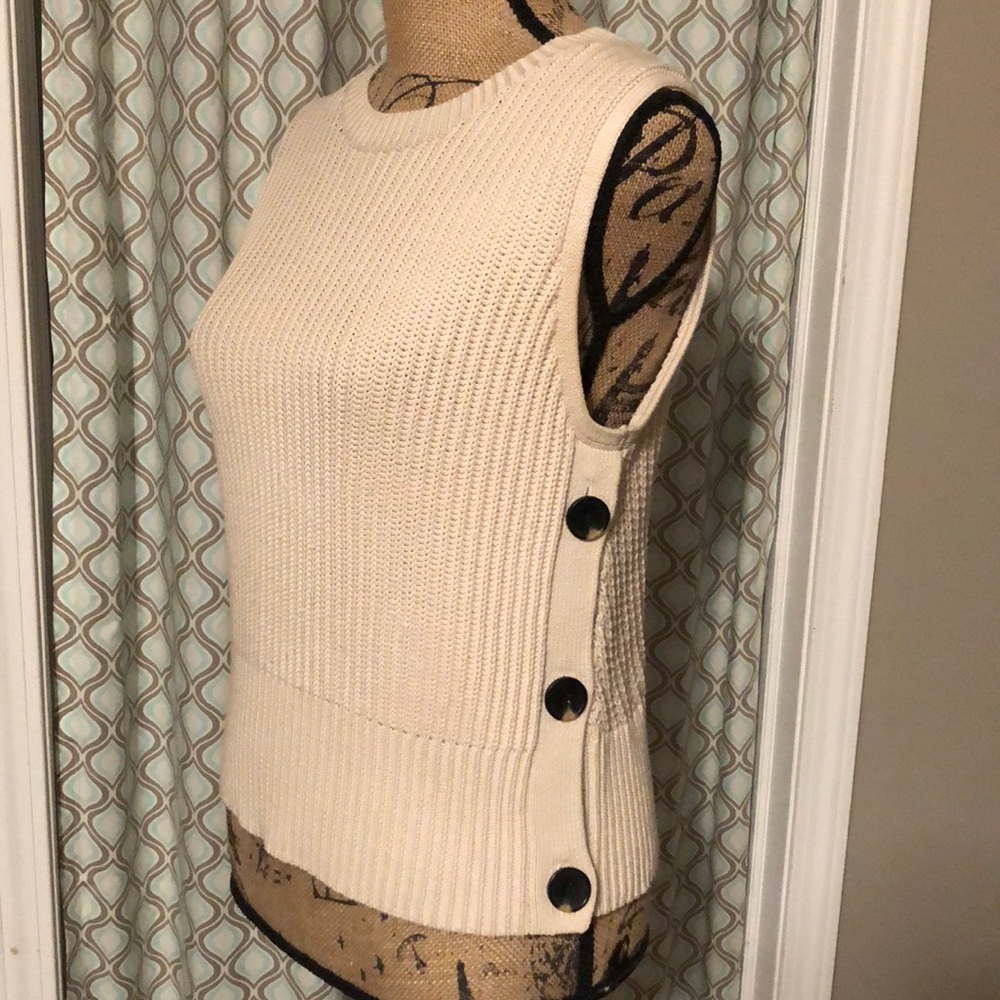 Ann Taylor Sweater - Small